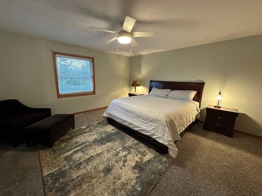 Inviting 3 Bed 2.5 Bath Townhome In Wadsworth المظهر الخارجي الصورة