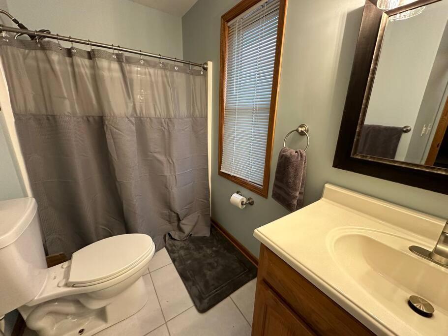 Inviting 3 Bed 2.5 Bath Townhome In Wadsworth المظهر الخارجي الصورة